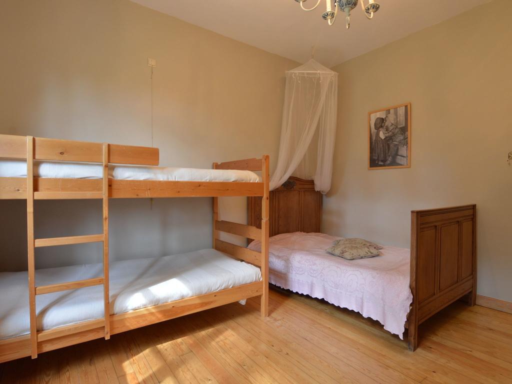 Furnished Bungalow In Monceau En Ardenne With Garden Barbecue Oizy Værelse billede