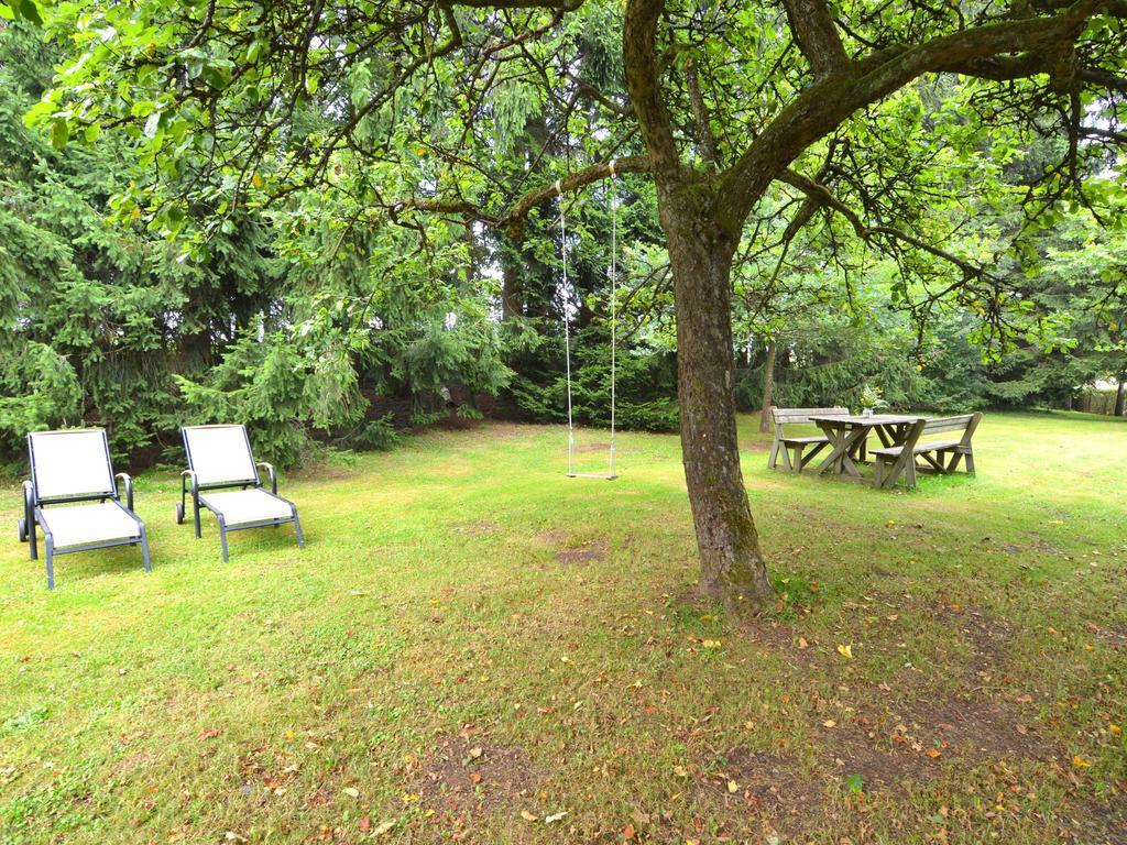 Furnished Bungalow In Monceau En Ardenne With Garden Barbecue Oizy Eksteriør billede