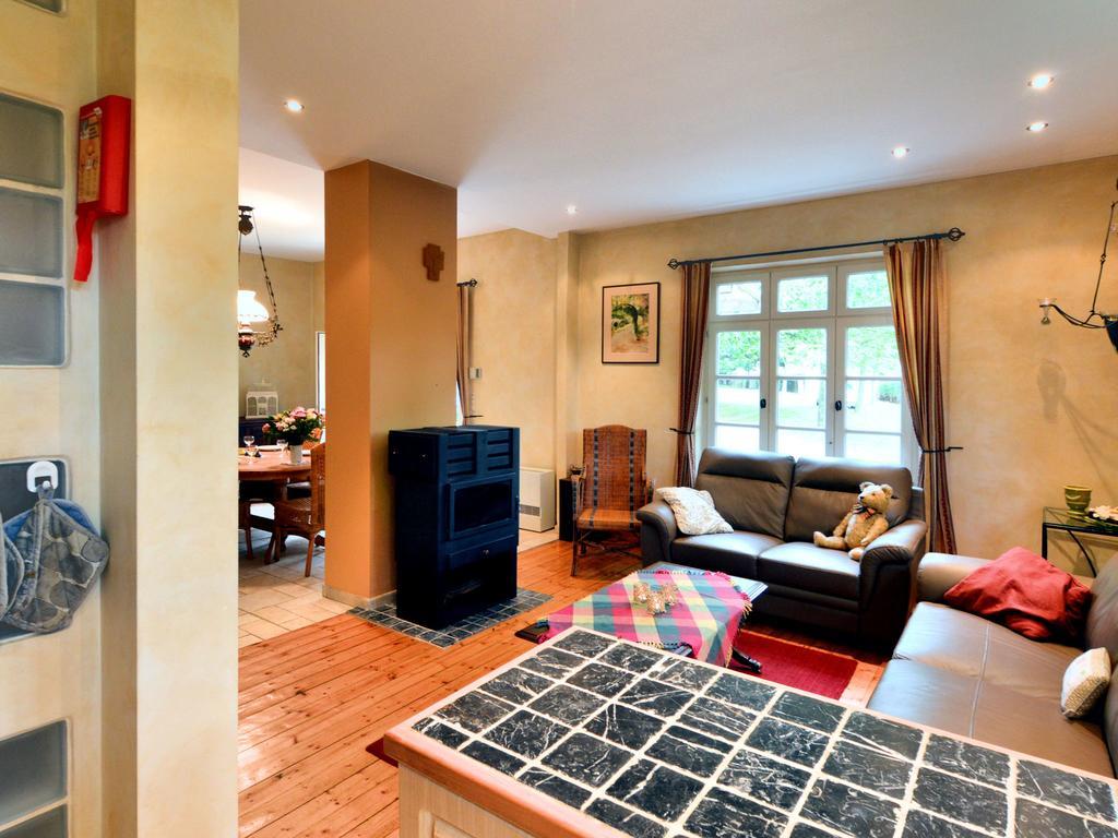 Furnished Bungalow In Monceau En Ardenne With Garden Barbecue Oizy Eksteriør billede